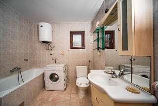 Апартаменты Apartments Marković Котор Двухместный номер с 1 кроватью и общей ванной комнатой-7