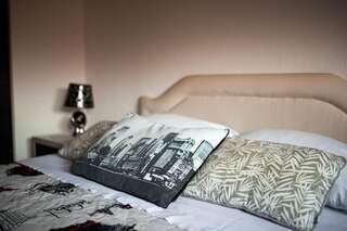 Апартаменты Apartments Marković Котор Семейный номер-студио-10